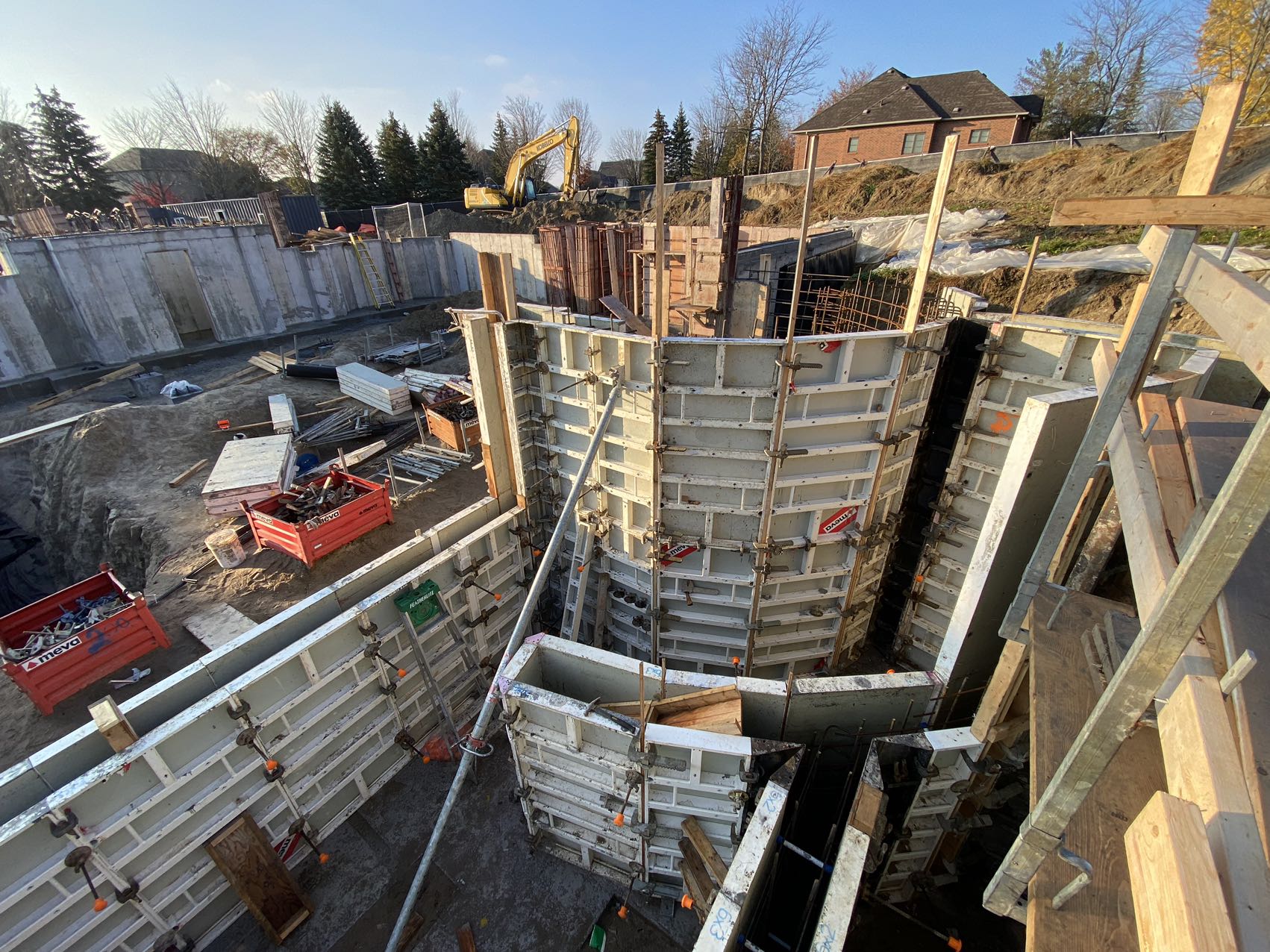 Kensington Dr, Richmond Hill - Image 51